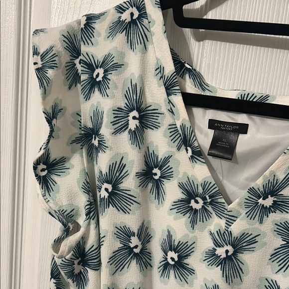 Floral Print Dress in White and Green - Picture 2 of 5